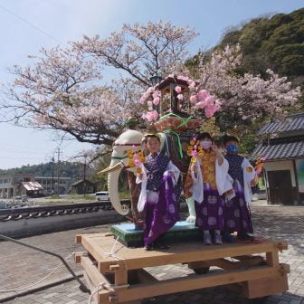花まつり＿稚児行列